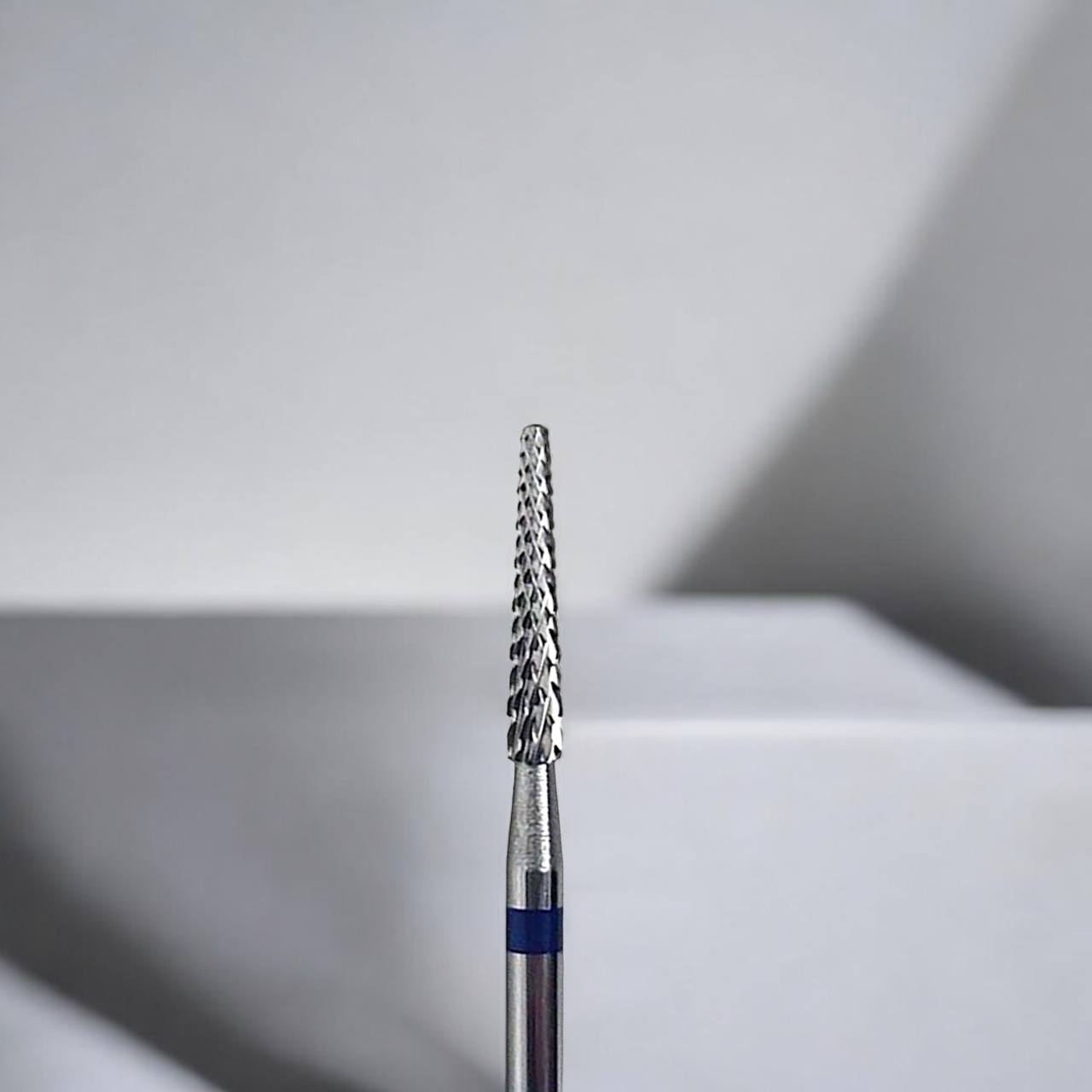 Punta blu SLIM – Pulitore Cuticole e Strumento di Preparazione Unghie