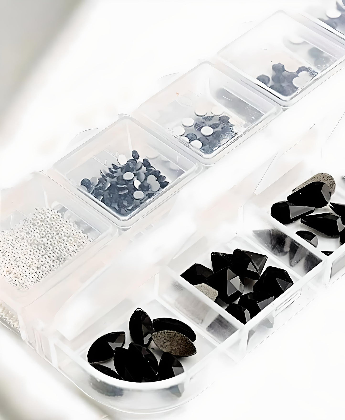 Set di Strass Neri per Unghie "Black Sparkle Shapes" 009